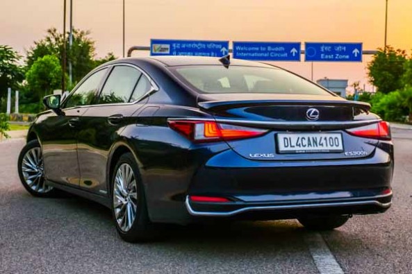 Lexus_ES_300h_10