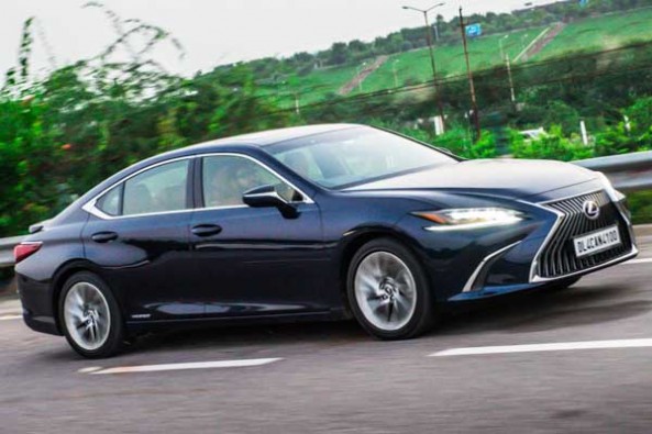 Lexus_ES_300h_30