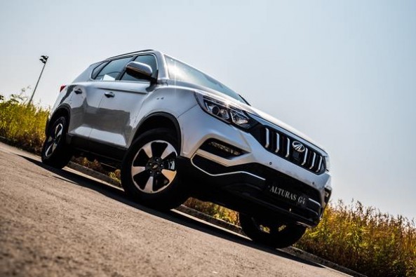 Mahindra Alturas G4 1