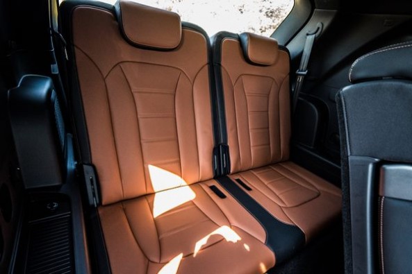 Mahindra Alturas G4 5