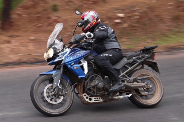 Triumph Tiger 800 xRx Side Profile With Rider