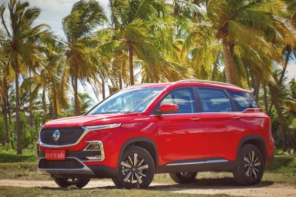Red Color MG Hector Side Profile