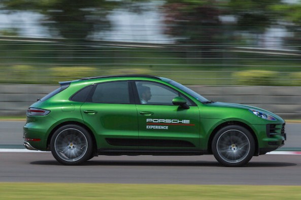 Green Color Porsche Macan Side Profile