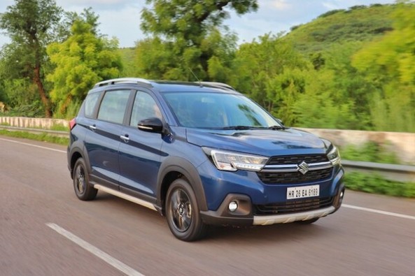 Blue Color Maruti Suzuki XL6 Front Profile