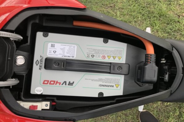 Red Color Revolt RV400 Battery 