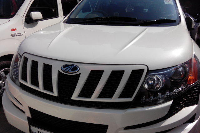 Mahindra XUV500 W8 2011