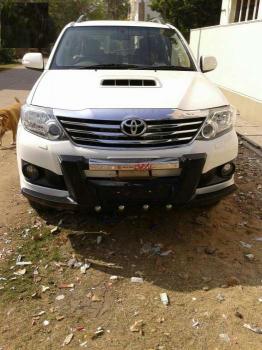 Toyota Fortuner 3.0 4X4 MT 2012