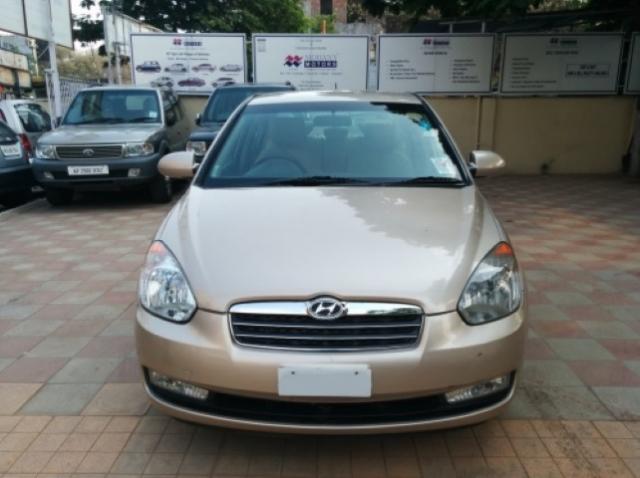 Hyundai Verna VGT CRDI SX AT 1.5 2010
