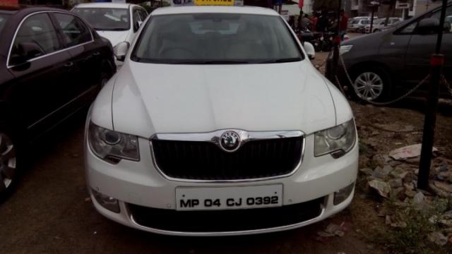 SKODA SUPERB Elegance 1.8 TSI MT 2013