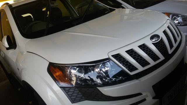 Mahindra XUV500 W6 2012