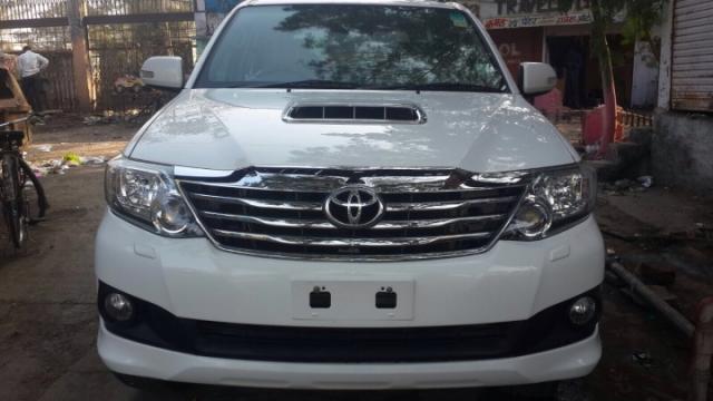 Toyota Fortuner 3.0 4X4 MT 2012