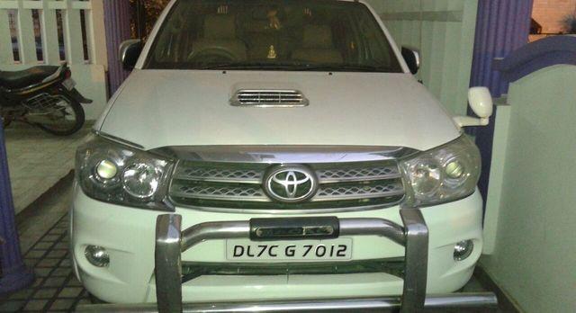 Toyota Fortuner 3.0 4x2 MT 2011