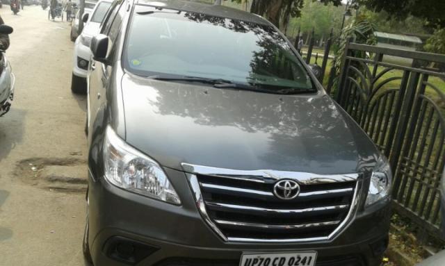 Toyota Innova 2.5 G 8 STR BS III 2013