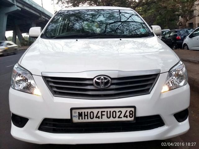 Toyota Innova 2.5 G 8 STR BS III 2011