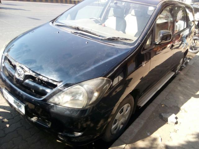 Toyota Innova 2.0 V 2009