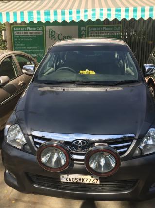 Toyota Innova 2.5 V 2011