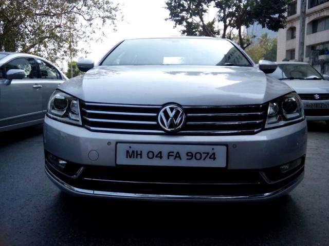 Volkswagen Passat Trendline MT 2012