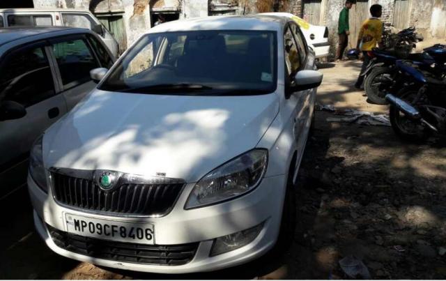 Skoda Rapid 1.6 TDI MT AMBITION PLUS 2012