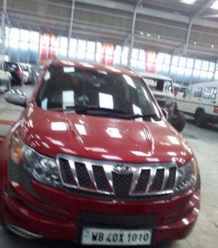 Mahindra XUV500 W8 2016