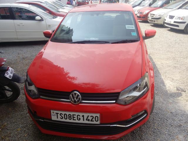 Volkswagen Passat Trendline MT 2014