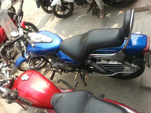 Bajaj Avenger 220cc 2012