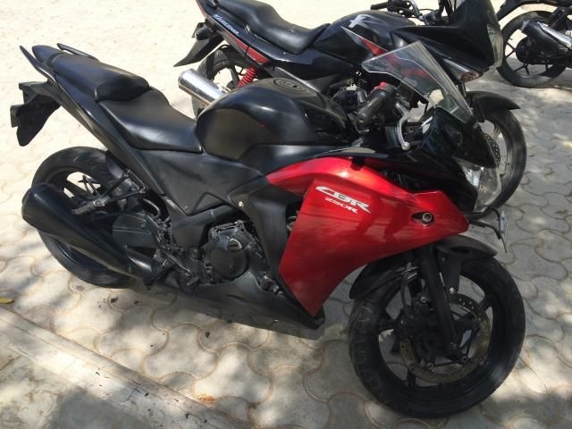 Honda CBR 250R 2011