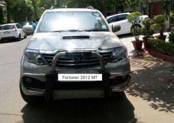 Toyota Fortuner 3.0 4X4 MT 2012