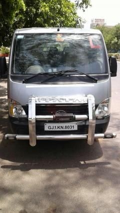 Tata Venture EX 8 STR 2011