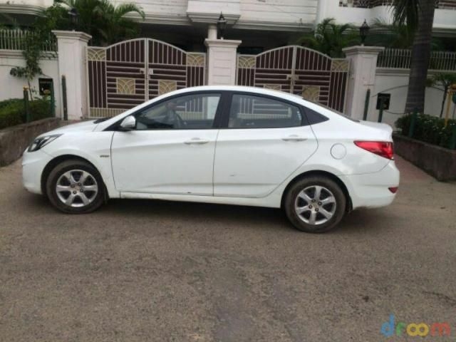 Hyundai Verna FLUIDIC 1.6 SX CRDI 2012