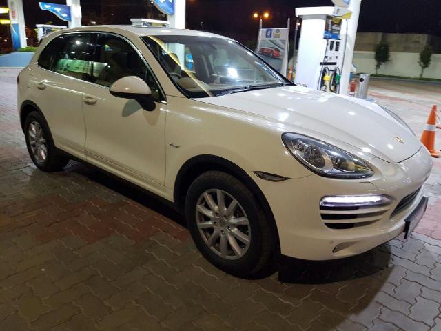 Porsche Cayenne S Diesel 2011