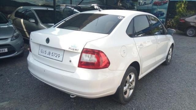 Skoda Rapid ELEGANCE 1.6 TDI MT 2012