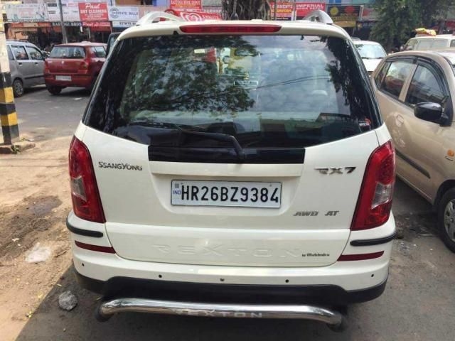 Mahindra Ssangyong Rexton RX7 2013