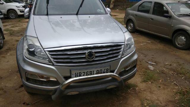 Mahindra Ssangyong Rexton RX7 2012
