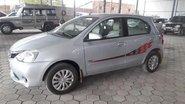 Toyota Etios Liva GD 2013