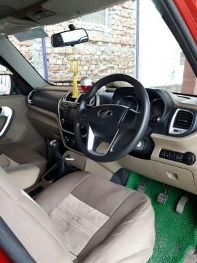 Mahindra TUV300 T8 2016