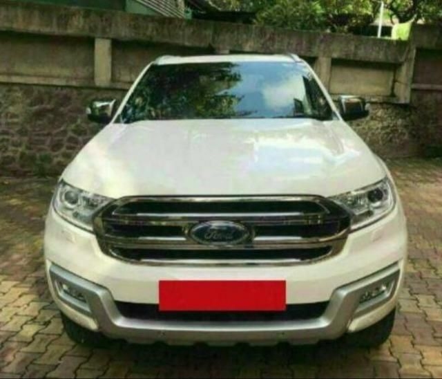 Ford Endeavour Trend 3.2 4x4 AT 2016