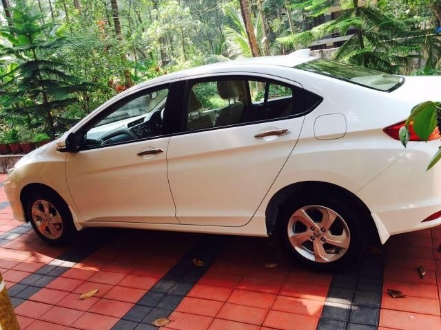 Honda City V 1.5L i-VTEC 2016