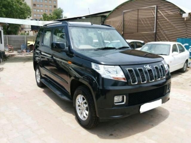 Mahindra TUV300 T8 2015