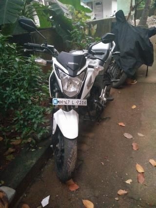 Honda CB Hornet 160R 2016