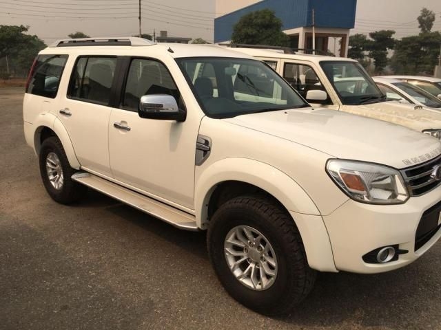 Ford Endeavour 2.5L 4x4 MT 2014