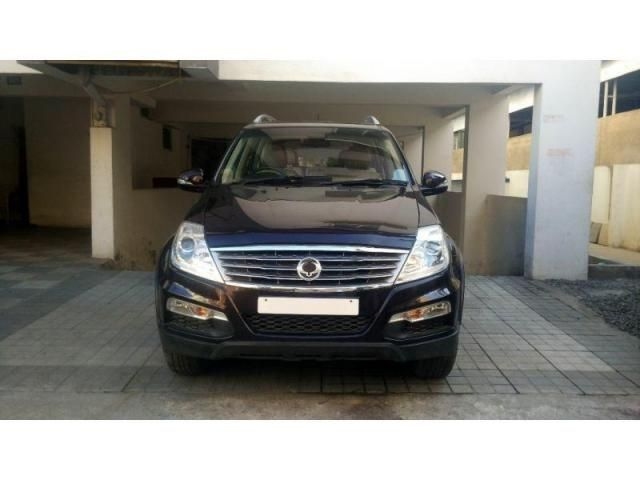 Mahindra Ssangyong Rexton RX7 2013