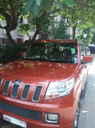Mahindra TUV300 T8 2015