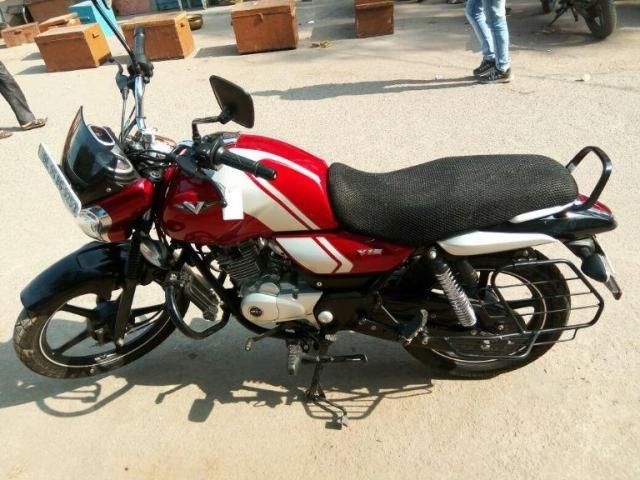 Bajaj V12 125cc 2017