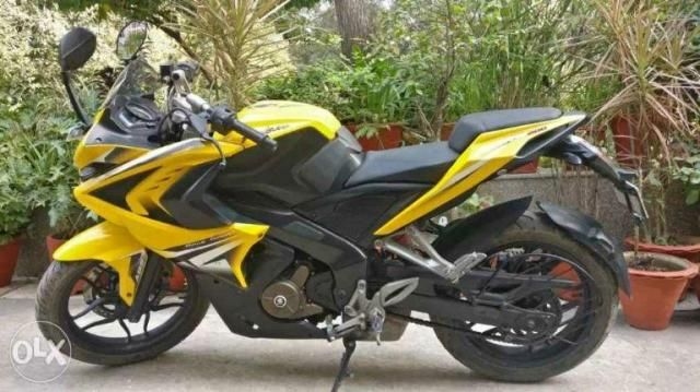 Bajaj Pulsar RS200 ABS 2015