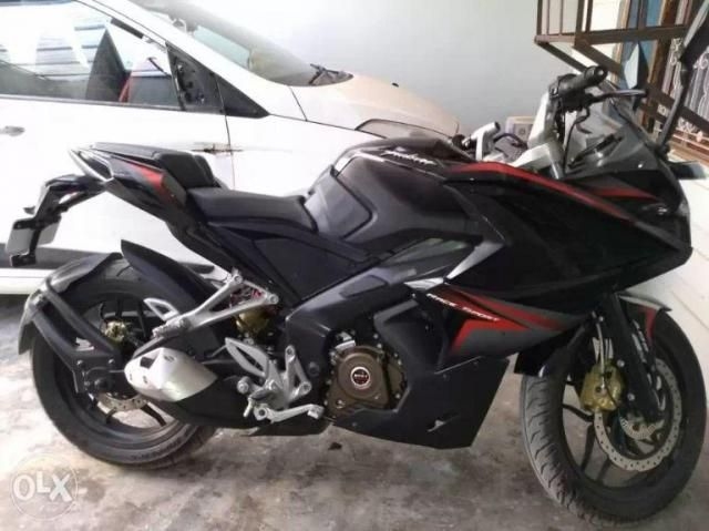 Bajaj Pulsar RS200 ABS 2017