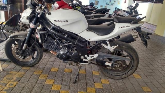 Hyosung GT650R 2011