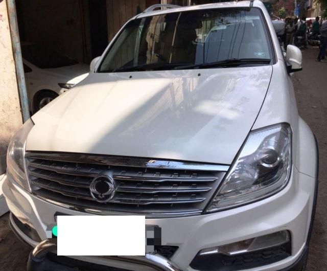 Mahindra Ssangyong Rexton RX7 2013