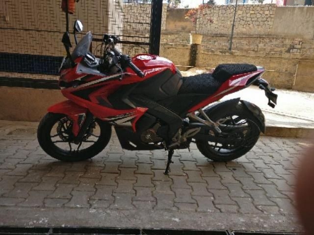 Bajaj Pulsar RS200 ABS 2015