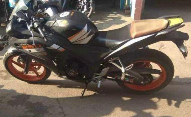 Honda CBR 250R 2013