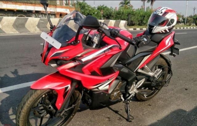 Bajaj Pulsar RS200 ABS 2015